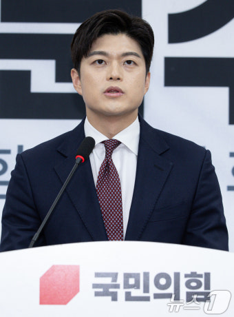 발언하는 김용태 비대위원장