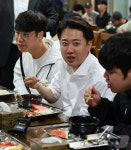 천안 단국대 학생들과 학식먹는 이준석