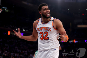 NBA 뉴욕, '디펜딩 챔프' 보스턴 꺾고 25년 만에 동부 결승 진출