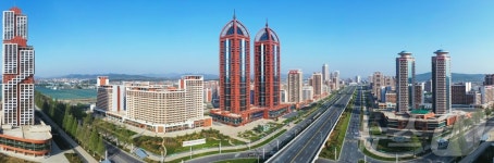 노동신문, 화성지구 1만 세대 살림집 개발 전후 모습 비교