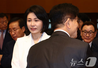 김문수, 단양 구인사서 불교행사 참여하며 가르침 받들어 대한민국 더 위대하게 세우겠다 발언