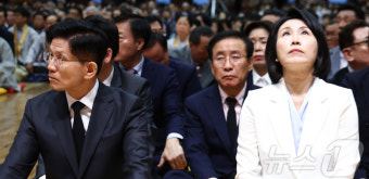 나란히 앉은 김문수 후보·김혜경 여사