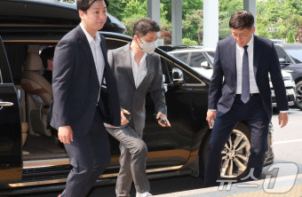 법정 향하는 김범수
