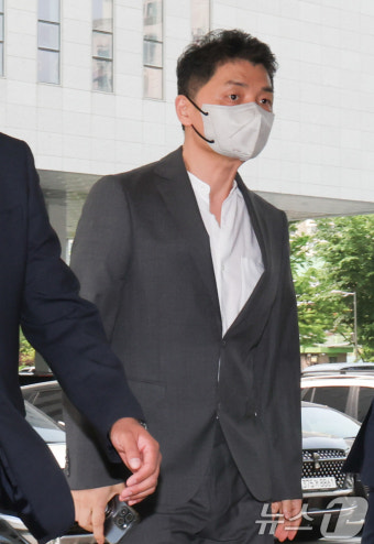 법정 향하는 김범수