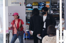 택시미터 회사에 마련된 투표소