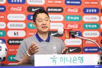 취임 기자회견 갖는 이민성 U-22 대표팀 감독