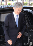출근하는 조희대 대법원장