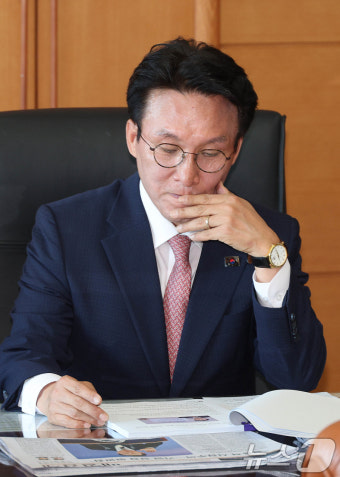 인사청문회 준비 사무실로 출근한 김민석 총리 후보자