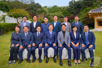 李대통령, 민주 지도부와 만찬…