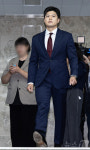 의원총회 참석하는 김용태
