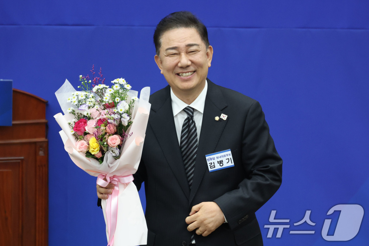 2025년 6월 24일, 김병기 원내대표가 의원총회에서 국민의 목소리 수렴 강조
