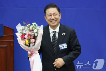 2025년 6월 24일, 김병기 원내대표가 의원총회에서 국민의 목소리 수렴 강조