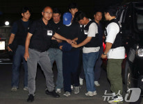 대구성서경찰서 압송되는 스토킹 여성 살해 피의자