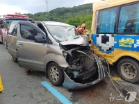 천안 경부고속도로서 SUV·버스 추돌…중상1명·경상7명