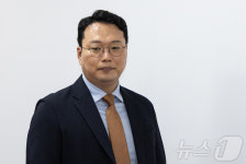 최고위원회의 참석하는 천하람