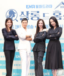 우리가 바로 살롱드 홈즈 4인방