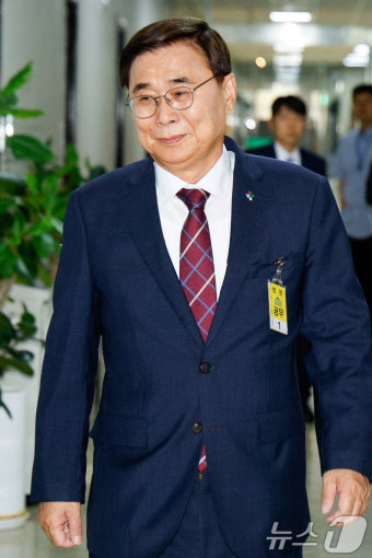 오후 청문회 출석하는 이종석 후보자