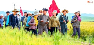 북한, 농장원들 증산열기 독려 위한 선전선동 강조