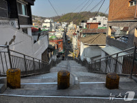 강서구, 화곡동 곰달래로 가파른 계단길에 승강시설 조성