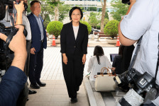 인사청문회 준비 사무실로 출근하는 한성숙 후보자