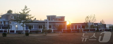 북한 황해남도 청단군 신생농장에 살림집 입주 모임 진행