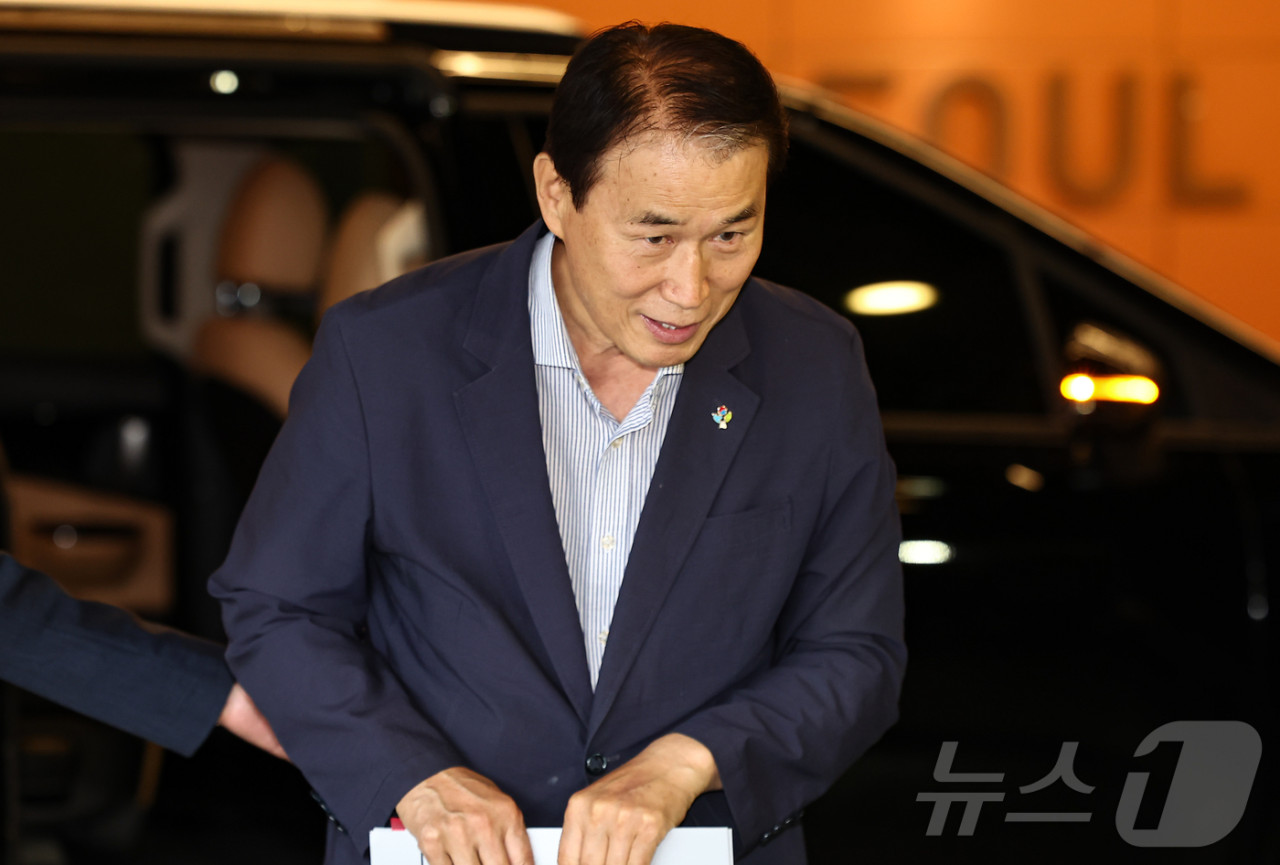 도덕성과 전문성 논란…권오을 국가보훈부 장관 후보자 청문회 난타전