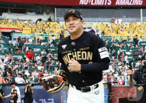 외야 향하는 '짐승' 김강민