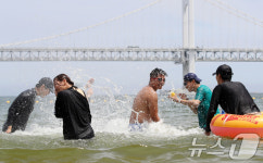 광안리서 쌓는 친구들과의 추억