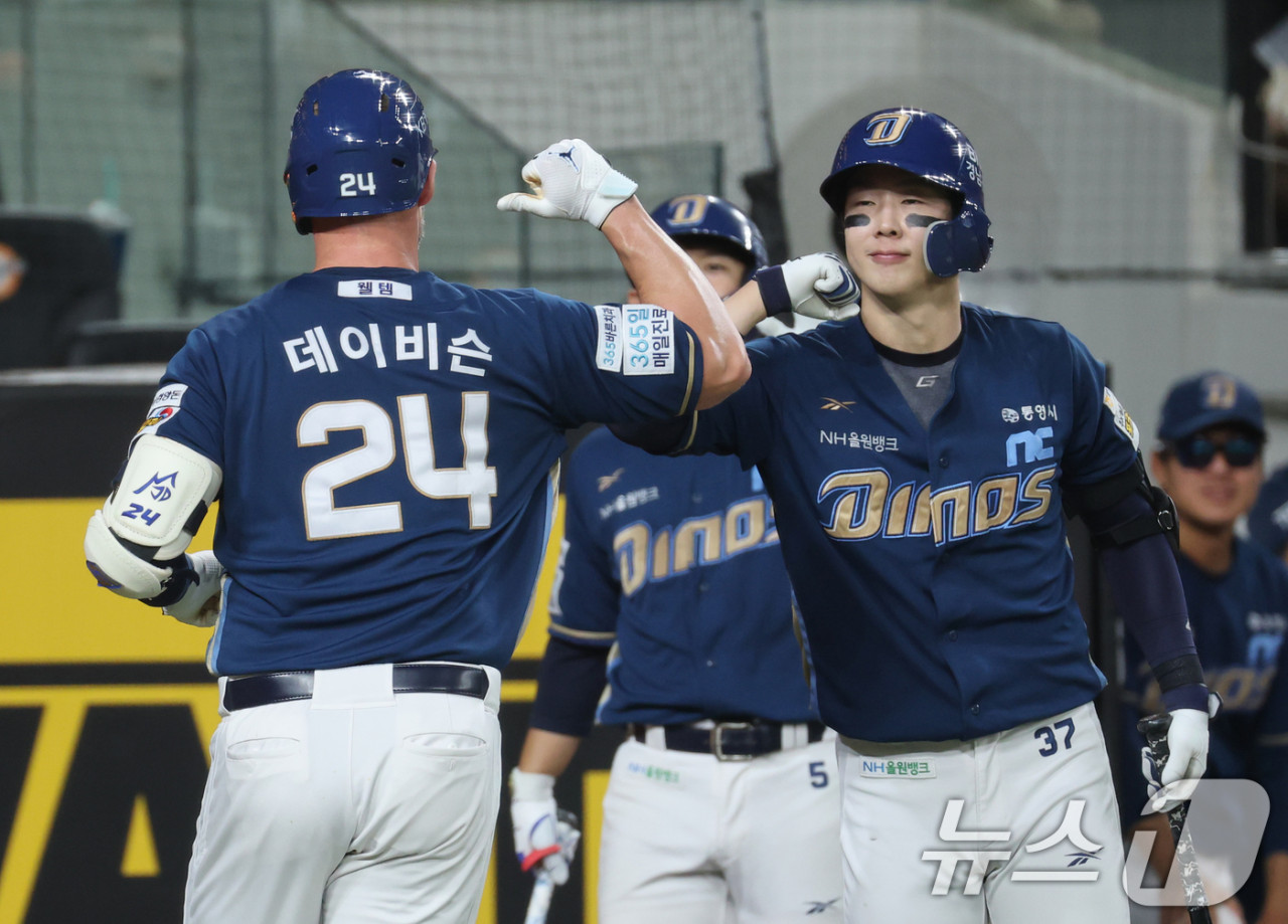 터커 데이비슨, 10승 기록 후 방출 통보...롯데, 팬들의 지지 받던 선수에 대한 논란 부상