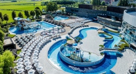 물오른 여름 온천…이열치열 힐링 여행 떠나볼까