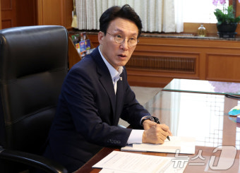 업무보는 김민석 국무총리