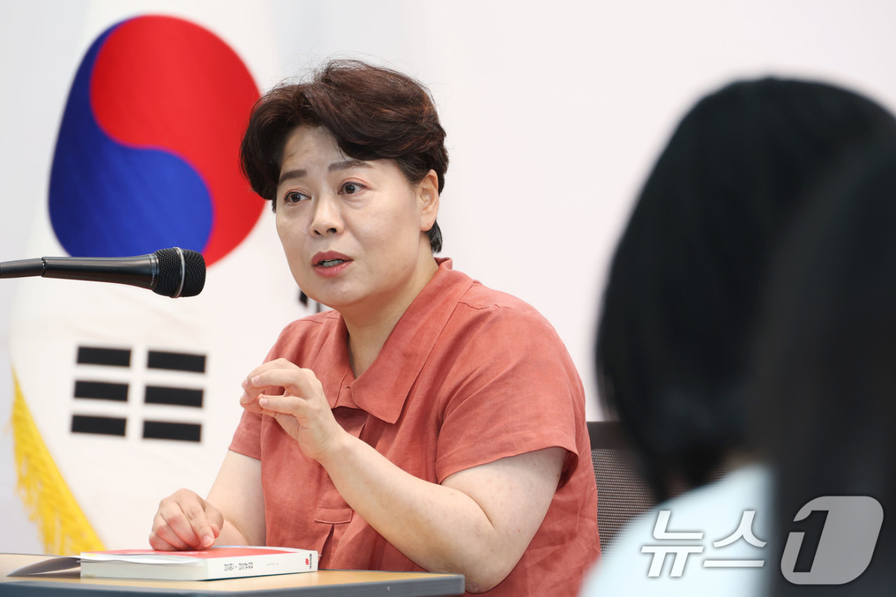 윤희숙, 중진 의원 책임감 요구에 4명 거부...당 내 인적 쇄신 논란