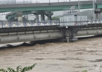 폭우로 하천 범람 위기…세종 조치원 상조천교