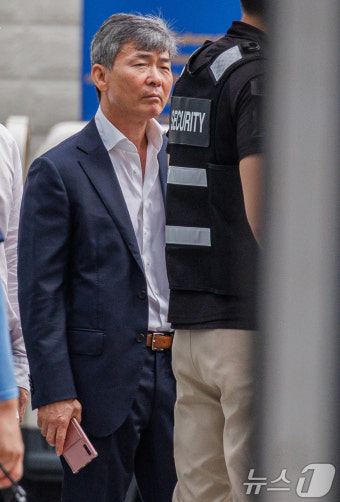 '김건희 최측근' 이종호, 특검 출석