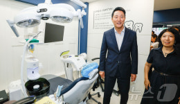 서울역쪽방촌 구강관리센터 찾은 오세훈 시장