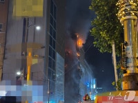 인천 구월동 로데오광장 대형 상가서 불…소방 진압 중