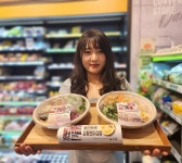 이마트24, 걸그룹 스테이씨와 협업…간편식·디저트 6종  순차 출시