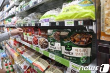 폭염에 소비기한 줄인다…편의점 업계, 유통 단축·배송 전환 총력