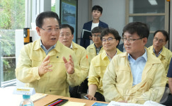 김성환 환경부장관, 영산강 수계 현장 방문