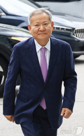 구속심사 앞두고 특검 찾은 이상민 전 장관