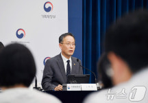 이형일 차관, 2025년 세제개편안 상세 브리핑