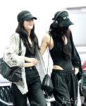 블랙핑크 지수·제니, 함께 출국