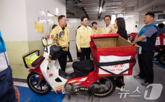 배경훈 장관, 영등포우체국 현장점검