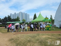 [르포] 러쉬, 펜타포트도 접수…쾌적한 공중화장실 문화 선도