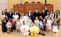 오늘은 내가 주민 대표” 유치원·초등생 대전시의회 방문