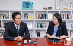 용혜인 기본소득당 대표 만난 정청래
