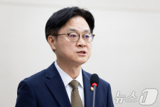 김정관 산자부 장관, 한미 관세협상 관련 산자위 보고