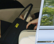 [뉴스1 PICK]영장심사 김건희, 특검 때와 같은 옷차림...가방 HOPE 눈길