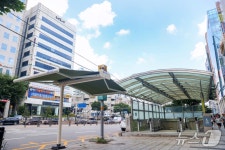 광명시, 철산역 2번 출구 조기 개통…외부 비가림막 설치