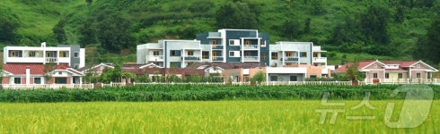北 고성군 봉죽농장·순학농장에 들어선 새 주택들